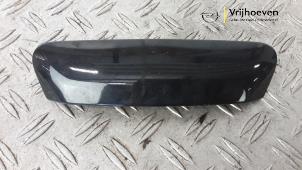 Usagé Poignée hayon Opel Corsa D 1.6i OPC 16V Turbo Prix € 20,00 Règlement à la marge proposé par Autodemontage Vrijhoeven B.V.