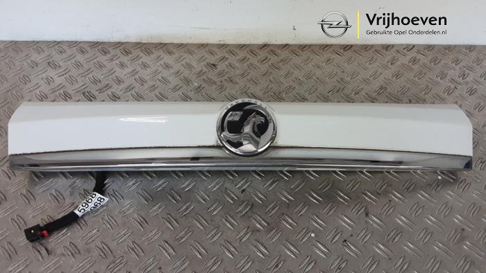 License plate light bar