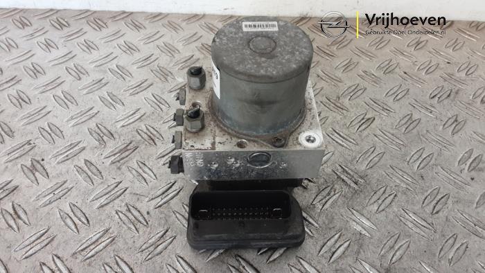 Begagnade ABS-pump Opel Mokka/Mokka X 1.4 Turbo 16V 4x2 Pris € 175,00 Marginaltabell erbjuds av Autodemontage Vrijhoeven B.V.