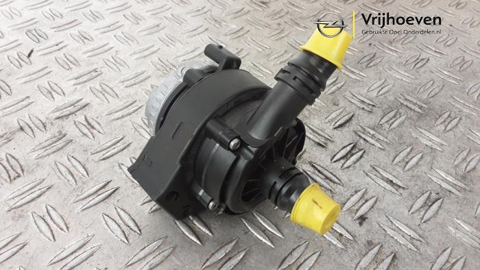 Begagnade Extra vattenpump Opel Corsa F (UB/UH/UP) Electric, Corsa-e 50kWh Pris € 35,01 Inklusive moms erbjuds av Autodemontage Vrijhoeven B.V.