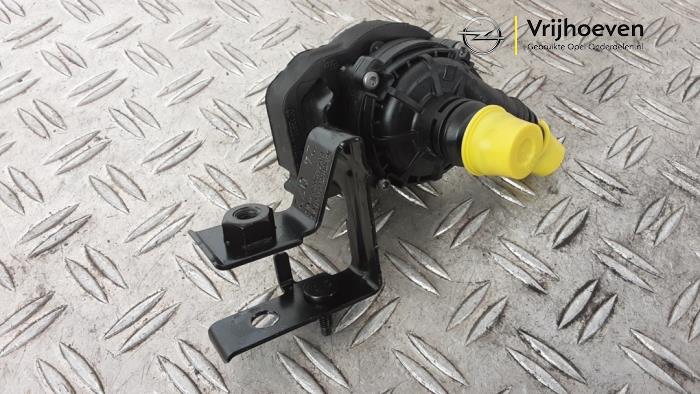 Begagnade Extra vattenpump Opel Corsa F (UB/UH/UP) Electric, Corsa-e 50kWh Pris € 40,00 Inklusive moms erbjuds av Autodemontage Vrijhoeven B.V.