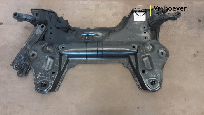 Used Subframe Opel Corsa F (UB/UH/UP) Electric, Corsa-e 50kWh Price € 75,00 Inclusive VAT offered by Autodemontage Vrijhoeven B.V.