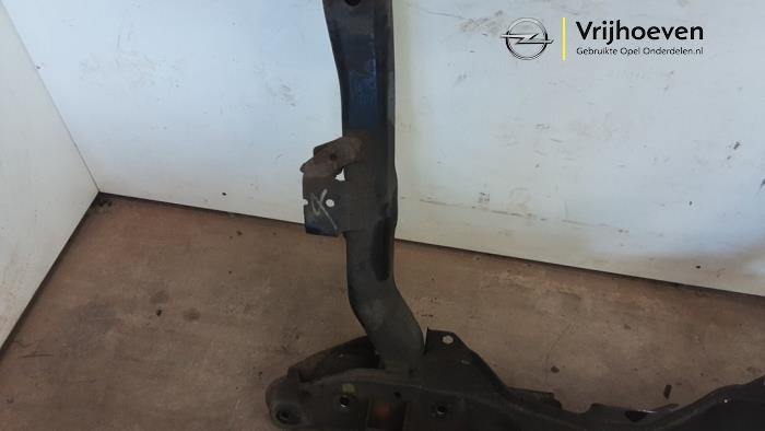 Subframe from a Opel Tigra Twin Top 1.4 16V 2004
