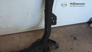 Subframe from a Opel Tigra Twin Top 1.4 16V 2004