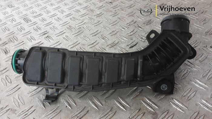 Gebrauchte Intercooler Rohr Opel Astra L Sports Tourer (F4/FC/FN/FR) 1.2 Turbo 130 12V Preis € 25,00 Mit Mehrwertsteuer angeboten von Autodemontage Vrijhoeven B.V.