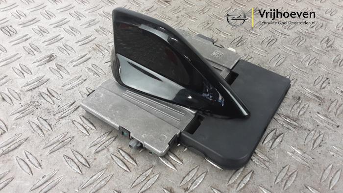 Używane Antena Opel Astra L Sports Tourer (F4/FC/FN/FR) 1.2 Turbo 130 12V Cena € 180,00 Z VAT oferowane przez Autodemontage Vrijhoeven B.V.