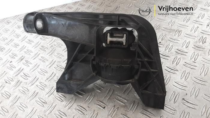 Usagé Support moteur Opel Astra L Sports Tourer (F4/FC/FN/FR) 1.2 Turbo 130 12V Prix € 30,00 Prix TTC proposé par Autodemontage Vrijhoeven B.V.