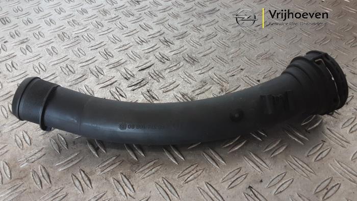 Gebrauchte Intercooler Rohr Opel Astra L Sports Tourer (F4/FC/FN/FR) 1.2 Turbo 130 12V Preis € 20,00 Mit Mehrwertsteuer angeboten von Autodemontage Vrijhoeven B.V.