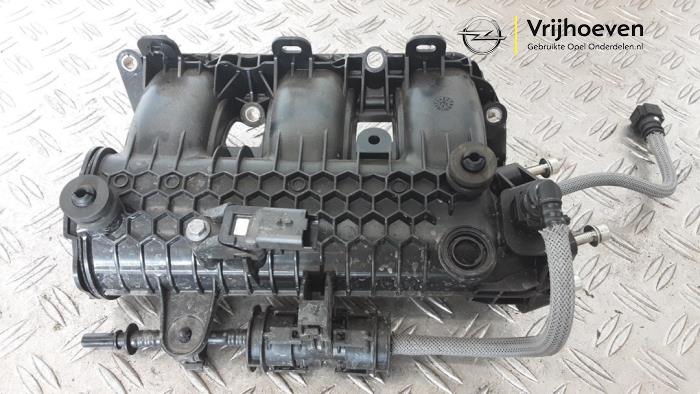 Gebrauchte Ansaugbrugge Opel Astra L Sports Tourer (F4/FC/FN/FR) 1.2 Turbo 130 12V Preis € 45,00 Mit Mehrwertsteuer angeboten von Autodemontage Vrijhoeven B.V.