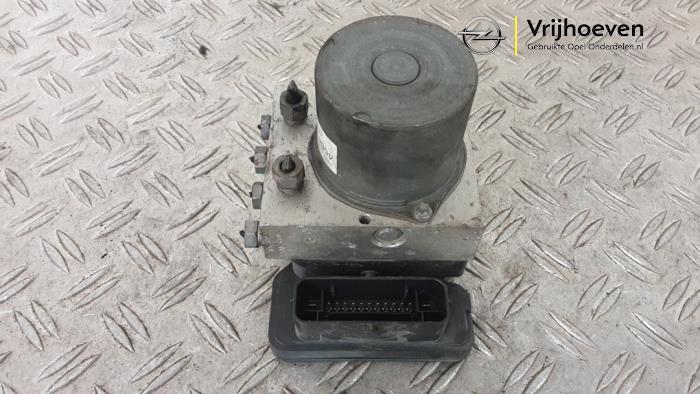 Begagnade ABS-pump Opel Astra K 1.0 Turbo 12V Pris € 80,00 Marginaltabell erbjuds av Autodemontage Vrijhoeven B.V.