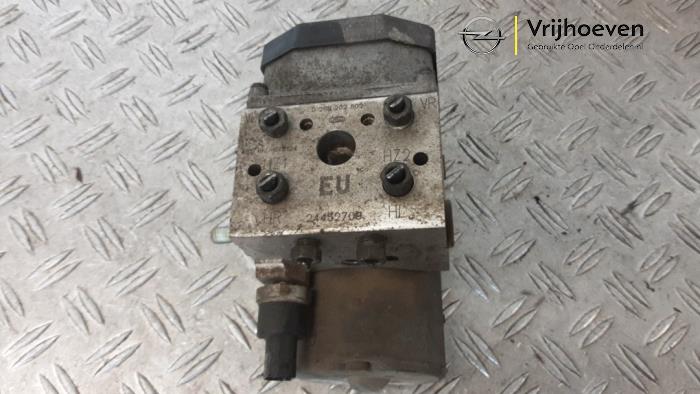 Begagnade ABS-pump Opel Meriva (A) 1.6 16V Pris € 50,00 Marginaltabell erbjuds av Autodemontage Vrijhoeven B.V.
