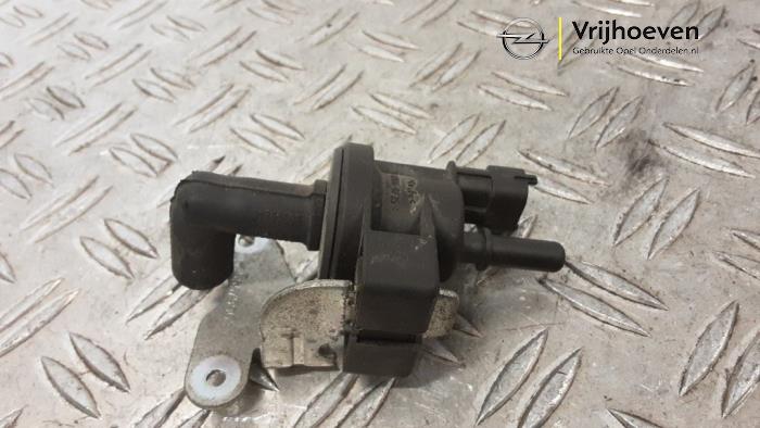 Usagé Evap clapet Opel Meriva (B) 1.4 16V Ecotec Prix € 30,00 Règlement à la marge proposé par Autodemontage Vrijhoeven B.V.