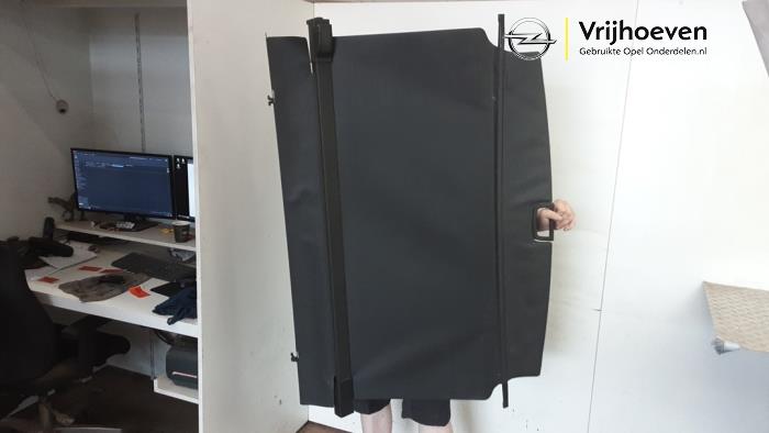 Bâche coffre à bagages d'un Opel Astra H SW (L35) 1.6 16V Twinport 2006