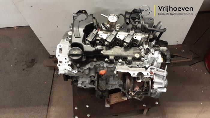 Engine from a Opel Crossland (X) 1.2 Turbo 12V Euro 6 2018