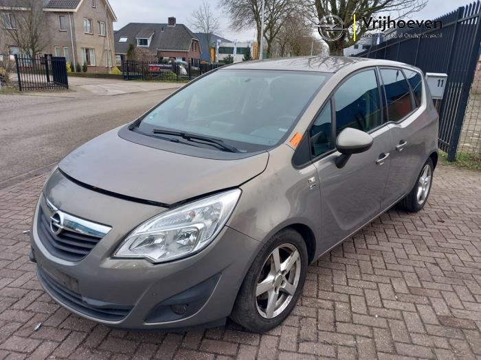 Engine from a Opel Meriva (B) 1.3 CDTI 16V 2012