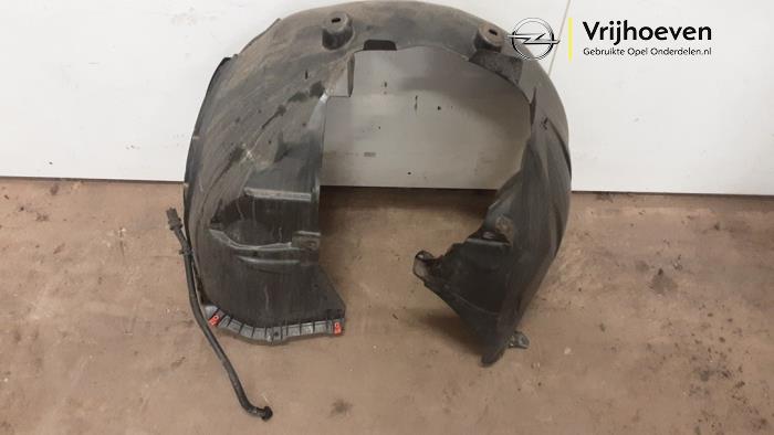 Używane Nadkole Opel Adam 1.2 16V Cena € 25,00 Procedura marży oferowane przez Autodemontage Vrijhoeven B.V.