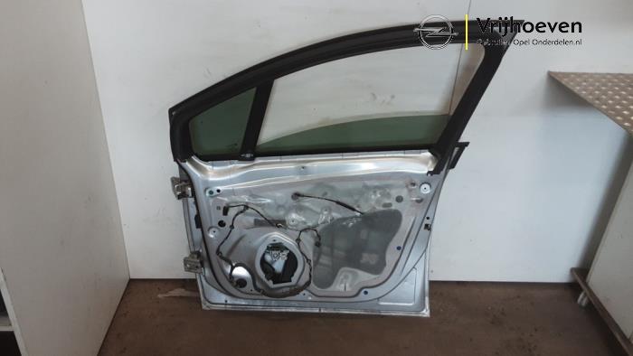Portière 4portes avant droite d'un Opel Meriva 1.4 16V Ecotec 2012