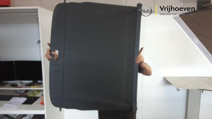 Bâche coffre à bagages d'un Opel Astra J Sports Tourer (PD8/PE8/PF8) 1.6 Turbo 16V 2012