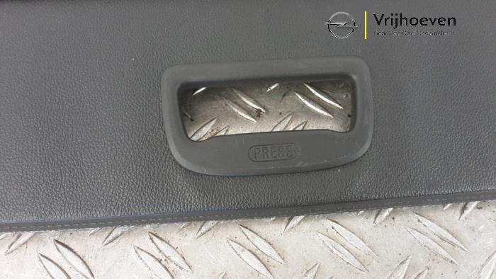 Bâche coffre à bagages d'un Opel Astra J Sports Tourer (PD8/PE8/PF8) 1.6 Turbo 16V 2012