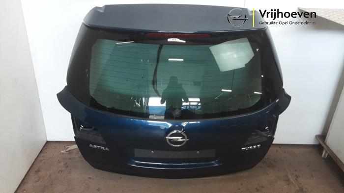 Gebrauchte Heckklappe Opel Astra J Sports Tourer (PD8/PE8/PF8) 1.6 Turbo 16V Preis € 225,00 Margenregelung angeboten von Autodemontage Vrijhoeven B.V.