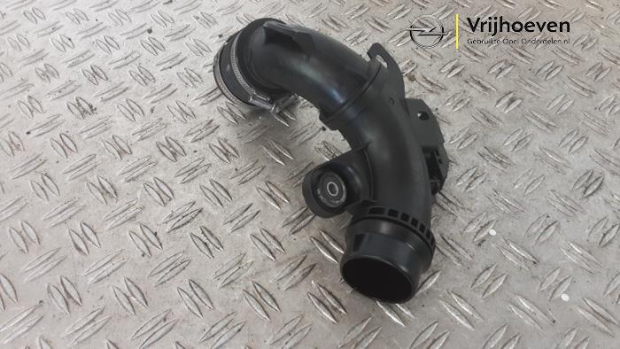 Gebrauchte Intercooler Rohr Opel Crossland (X) 1.2 Turbo 12V Preis € 20,00 Margenregelung angeboten von Autodemontage Vrijhoeven B.V.