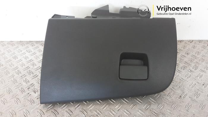 Begagnade Handskfack Opel Crossland (X) 1.2 Turbo 12V Pris € 35,00 Marginaltabell erbjuds av Autodemontage Vrijhoeven B.V.