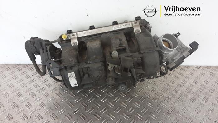 Używane Kolektor dolotowy Opel Meriva (B) 1.4 16V Ecotec Cena € 450,00 Procedura marży oferowane przez Autodemontage Vrijhoeven B.V.