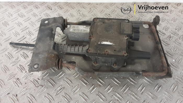 Używane Silnik hamulca postojowego Opel Meriva (B) 1.4 16V Ecotec Cena € 100,00 Procedura marży oferowane przez Autodemontage Vrijhoeven B.V.