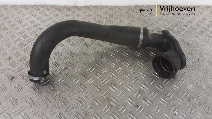 Gebrauchte Intercooler Schlauch Opel Astra J GTC (PD2/PF2) 1.4 Turbo 16V ecoFLEX 120 Preis € 75,00 Margenregelung angeboten von Autodemontage Vrijhoeven B.V.