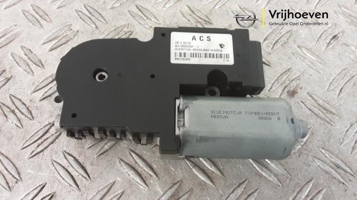 Używane Silnik szyberdachu Opel Meriva (B) 1.4 Turbo 16V Ecotec Cena € 35,00 Procedura marży oferowane przez Autodemontage Vrijhoeven B.V.
