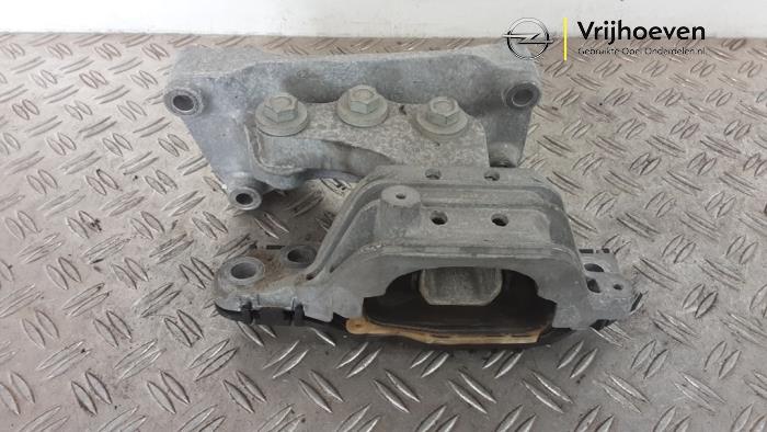 Used Engine mount Opel Astra K Sports Tourer 1.2 Turbo 12V Price € 60,00 Margin scheme offered by Autodemontage Vrijhoeven B.V.