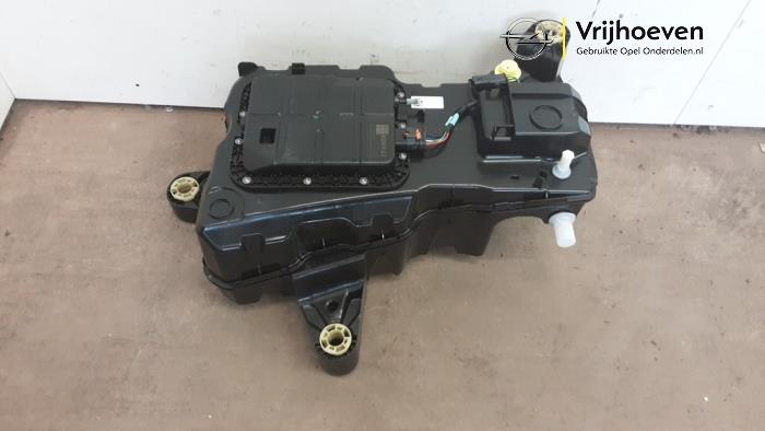 Neue Adblue Tank Peugeot Partner (EA//EF/EN/EU) 1.6 BlueHDI 75 Preis € 800,00 Mit Mehrwertsteuer angeboten von Autodemontage Vrijhoeven B.V.