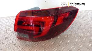 Begagnade Baklykta, höger Opel Astra K Sports Tourer 1.4 Turbo 16V Pris € 400,00 Marginaltabell erbjuds av Autodemontage Vrijhoeven B.V.