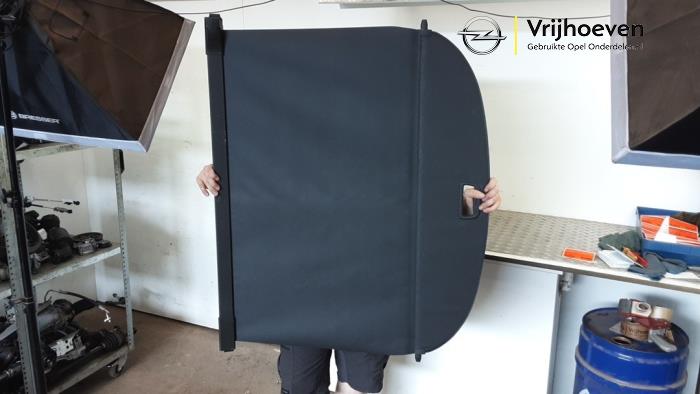 Bâche coffre à bagages d'un Opel Astra K Sports Tourer 1.2 Turbo 12V 2020