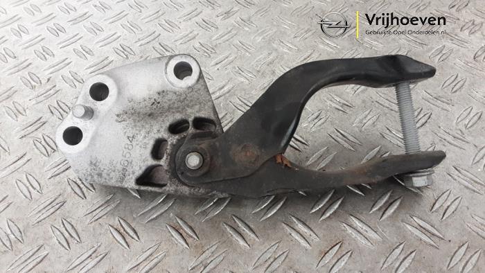 Used Engine mount Opel Astra K Sports Tourer 1.2 Turbo 12V Price € 40,00 Margin scheme offered by Autodemontage Vrijhoeven B.V.