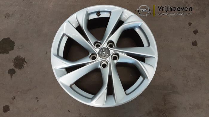 Jante d'un Opel Astra K Sports Tourer 1.4 Turbo 16V 2017