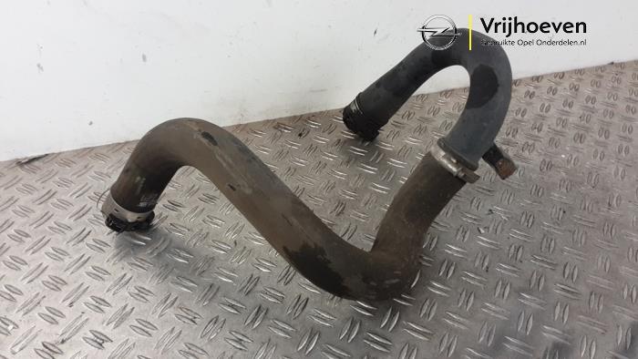 Gebrauchte Intercooler Schlauch Opel Adam 1.0 Ecotec 12V SIDI Turbo Preis € 40,00 Margenregelung angeboten von Autodemontage Vrijhoeven B.V.
