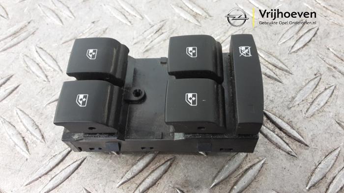 Usados Interruptor combinado de ventanillas Opel Astra K Sports Tourer 1.6 CDTI 110 16V Precio € 25,00 Norma de margen ofrecido por Autodemontage Vrijhoeven B.V.