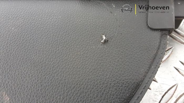 Bâche coffre à bagages d'un Opel Astra K Sports Tourer 1.2 Turbo 12V 2022