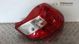 Usados Luz trasera derecha Opel Karl 1.0 12V Precio € 150,00 Norma de margen ofrecido por Autodemontage Vrijhoeven B.V.