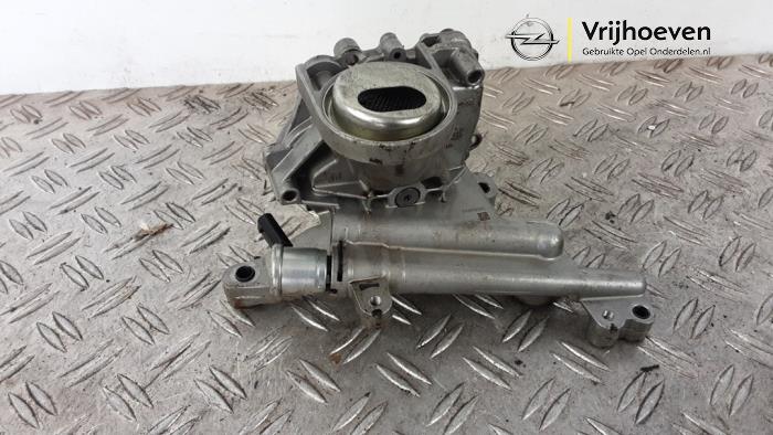 Gebrauchte Ölpumpe Opel Astra K Sports Tourer 1.0 Turbo 12V Preis € 75,00 Margenregelung angeboten von Autodemontage Vrijhoeven B.V.