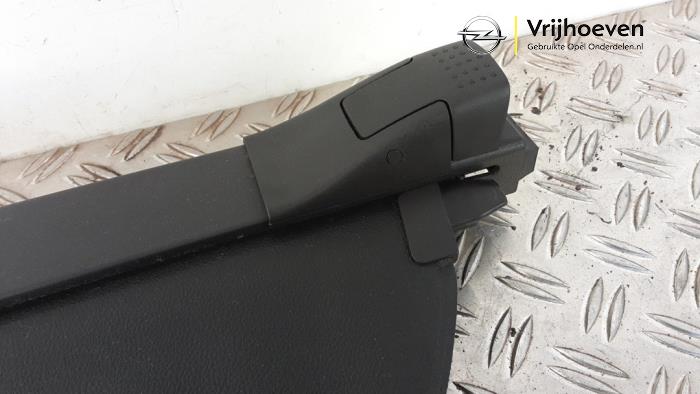 Bâche coffre à bagages d'un Opel Astra K Sports Tourer 1.2 Turbo 12V 2022