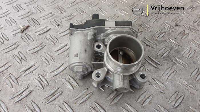 Gebrauchte Drosselklappengehäuse Opel Corsa E 1.0 SIDI Turbo 12V Preis € 30,00 Margenregelung angeboten von Autodemontage Vrijhoeven B.V.