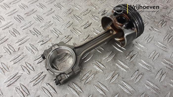 Used Piston Opel Astra K Sports Tourer 1.0 Turbo 12V Price € 50,00 Margin scheme offered by Autodemontage Vrijhoeven B.V.