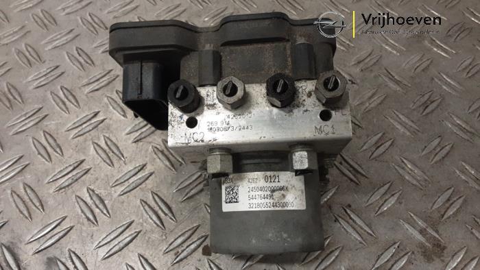 Usagé Pompe ABS Opel Karl 1.0 12V Prix € 60,00 Règlement à la marge proposé par Autodemontage Vrijhoeven B.V.