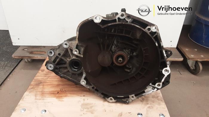 Gebrauchte Getriebe Opel Astra H Twin Top (L67) 1.8 16V Preis € 500,00 Margenregelung angeboten von Autodemontage Vrijhoeven B.V.