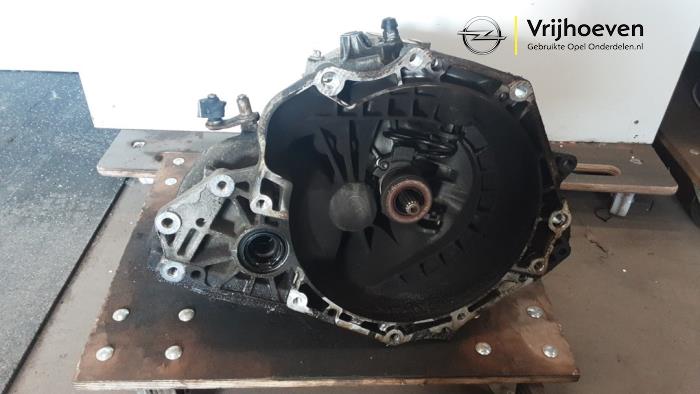 Gebrauchte Getriebe Opel Astra H GTC (L08) 1.6 16V Twinport Preis € 225,00 Margenregelung angeboten von Autodemontage Vrijhoeven B.V.