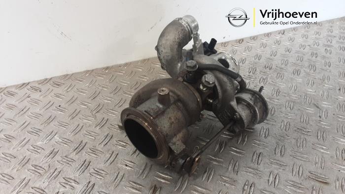 Używane Turbo Opel Astra K Sports Tourer 1.4 Turbo 16V Cena € 350,00 Procedura marży oferowane przez Autodemontage Vrijhoeven B.V.
