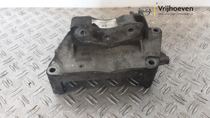 Used Engine mount Opel Corsa D 1.3 CDTi 16V ecoFLEX Price € 25,00 Margin scheme offered by Autodemontage Vrijhoeven B.V.
