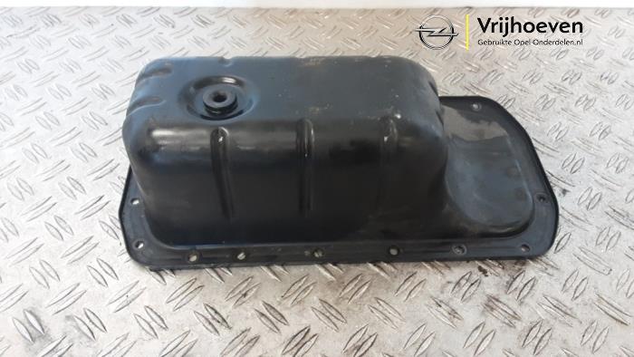 Usagé Couvercle carter Opel Combo Cargo 1.6 CDTI 100 Prix € 20,00 Règlement à la marge proposé par Autodemontage Vrijhoeven B.V.